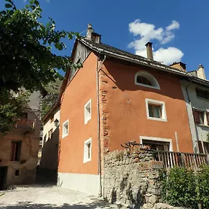 La Maison Basse , Saint-Dalmas-le-Selvage France